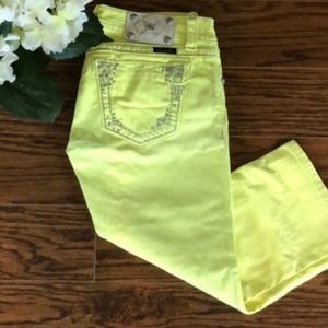 Miss Me jean Capris Yellow size 27
